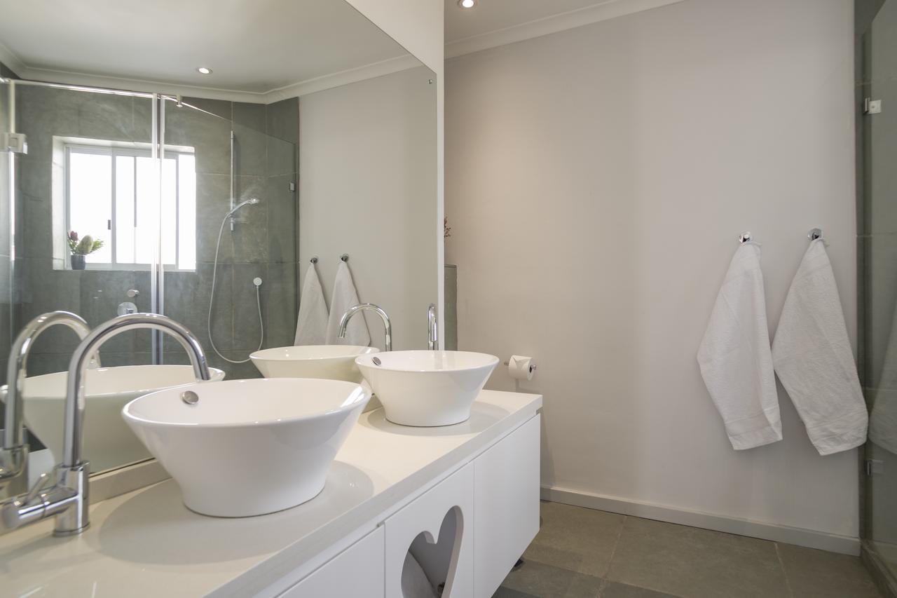 Ocean12 Guesthouse Sunset Beach Cape Town Luaran gambar